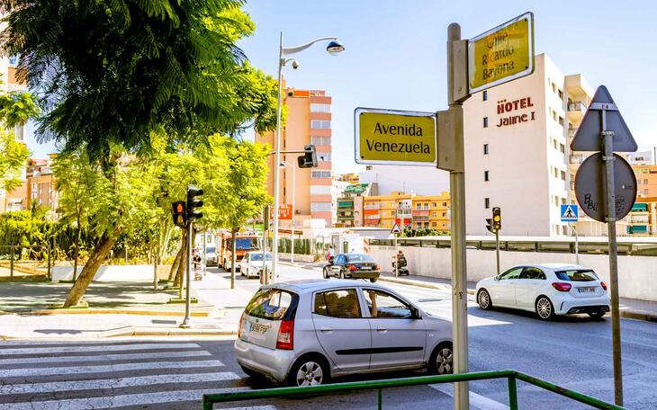 Benidorm adjudica la construcción de una rotonda en el cruce de Ricardo Bayona y Venezuela por 593.000 euros